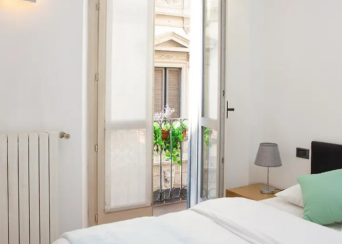Artstay Duomo, Super Central, M2, M3 & M1 דירה